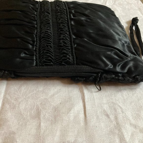 Vintage Black Fur Satin Hand Warmer Muff Bag Clutch Wristlet, Zip Pocket MINT - Picture 11 of 16